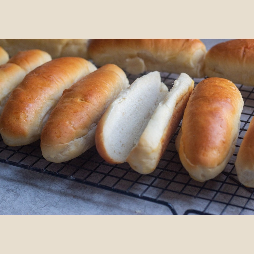 Lakeside Bakery Hot Dog Buns, 4-pack