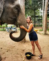 Amanda Cacilhas with an elephant